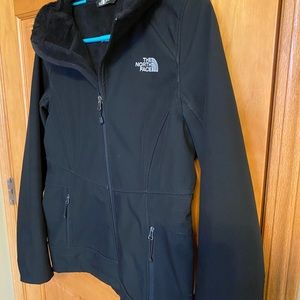 Women’s XS North Face Windwall Jacket with Hoodie